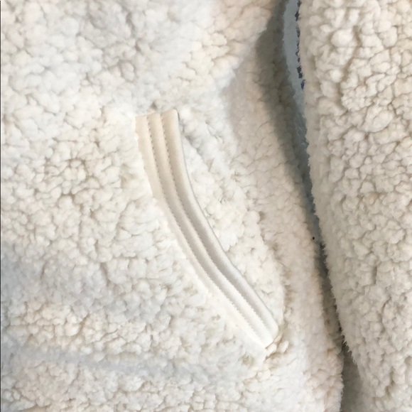 NWT Cozy Sherpa Pullover - Picture 3 of 3
